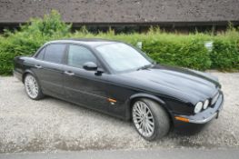 A 2005 JAGUAR XJR FOUR DOOR SALOON - 927 BRU - This supercharged Jaguar XJR saloon was first
