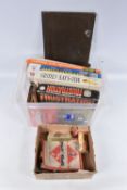 A QUANTITY OF ASSORTED LOOSE MODERN LEGO, to include boxed LED Key Light, assorted Mini-figures