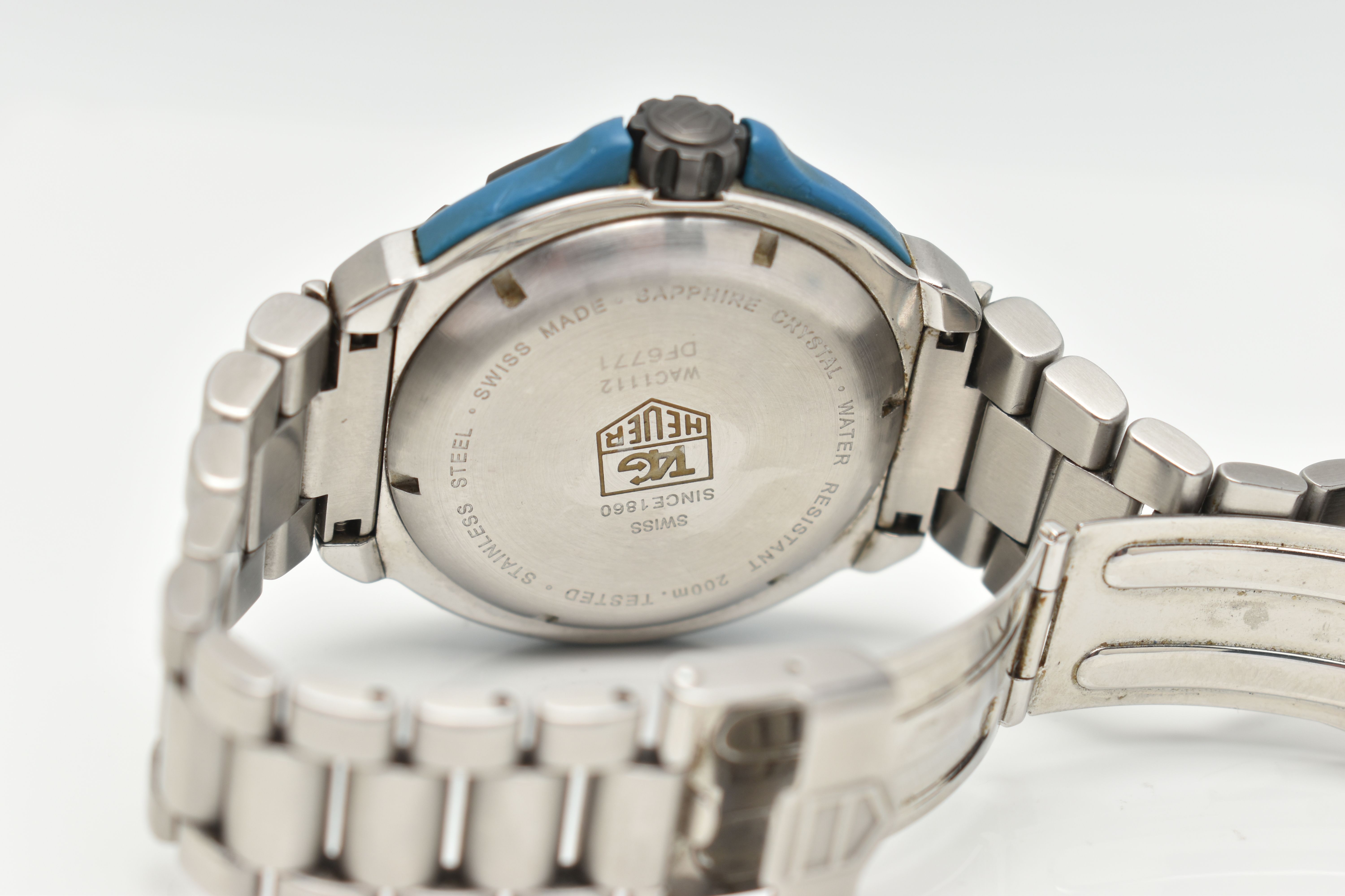 A 'TAG HEUER' FORMULA 1 WRISTWATCH, quartz movement, round blue dial signed 'Tag Heuer' Formula 1 - Image 5 of 7