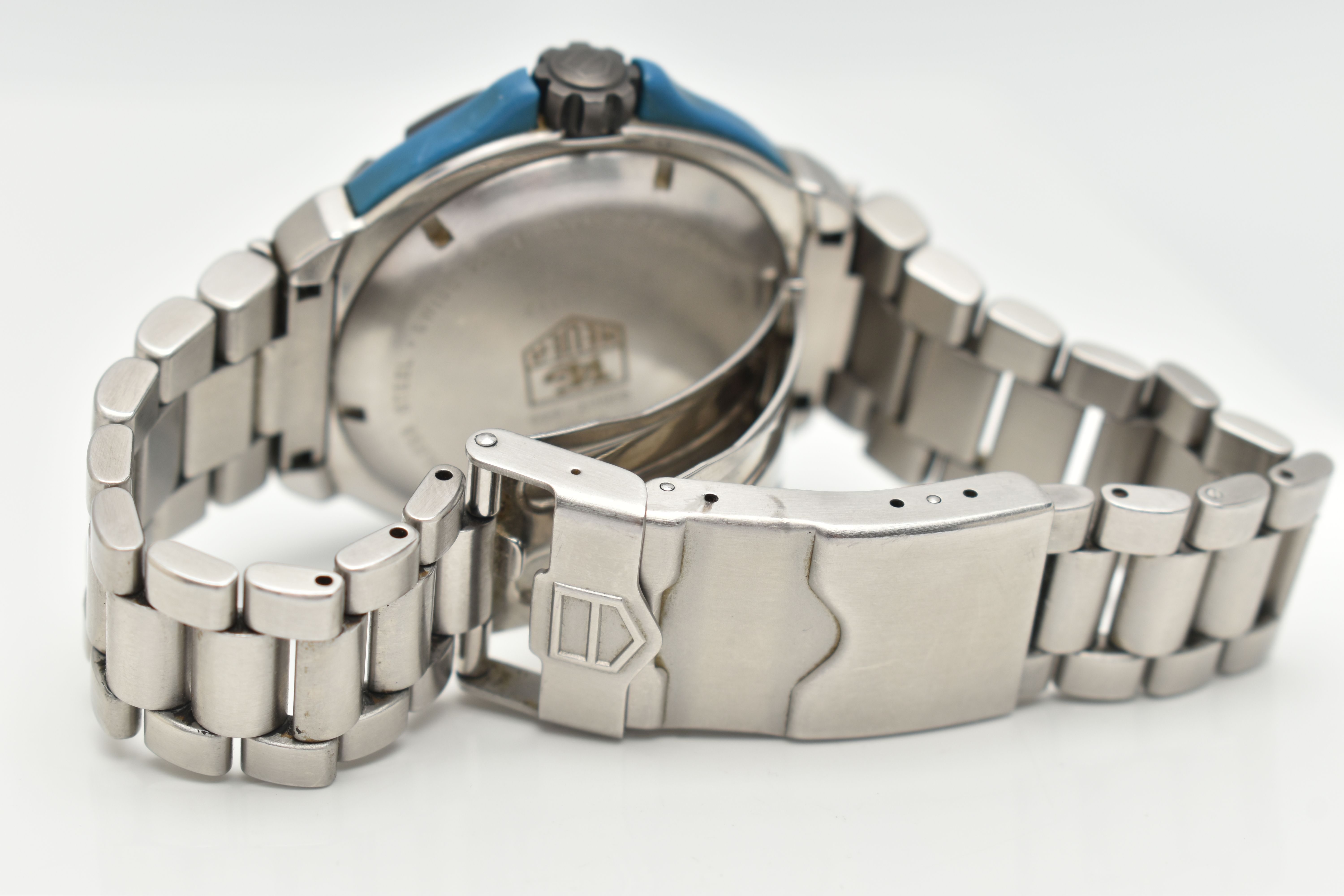 A 'TAG HEUER' FORMULA 1 WRISTWATCH, quartz movement, round blue dial signed 'Tag Heuer' Formula 1 - Image 7 of 7