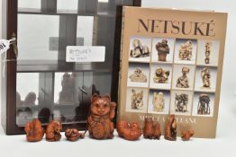 A MODERN CARVED TREEN INRO IN THE FORM OF A LUCKY CAT WITH CAT NETSUKE ATTACHED, FIVE 20TH CENTURY