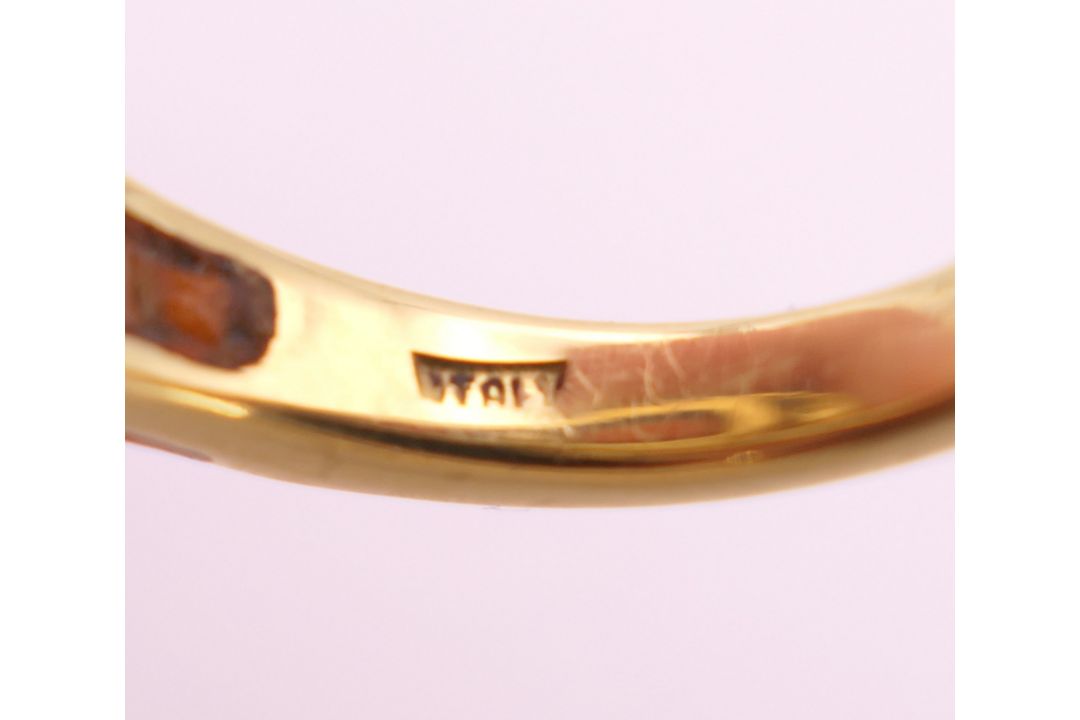 An 18 K gold coral and diamond double dolphin/duck head ring. Ring size M/N. - Image 8 of 9