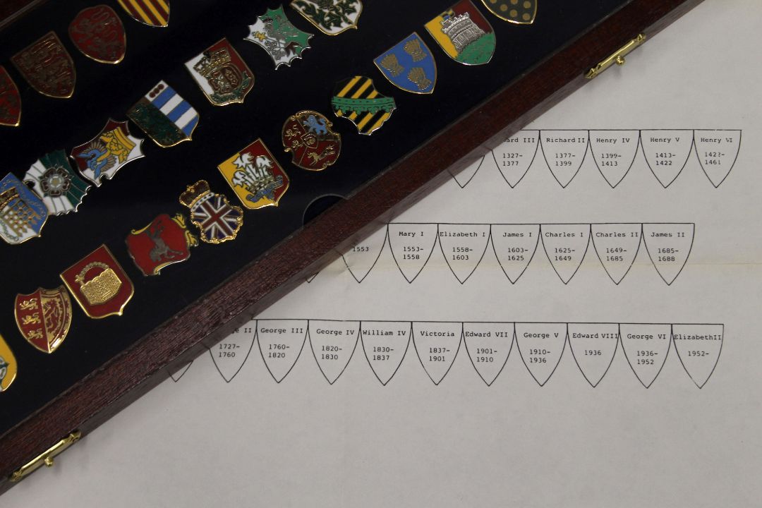 A boxed set of enamelled silver heraldic shield badges (one lacking). - Image 4 of 5