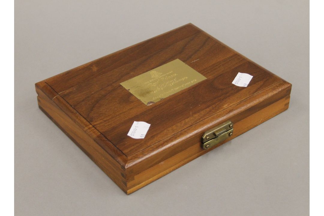A boxed set of 12 Royal Palaces silver ingots. Each 31.3 grammes. - Image 4 of 5