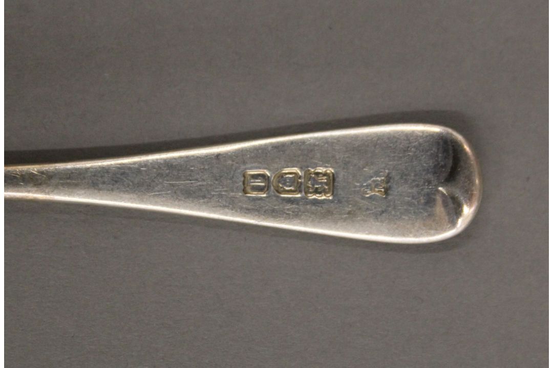 A cased set of silver teaspoons. 95.7 grammes. - Image 5 of 6