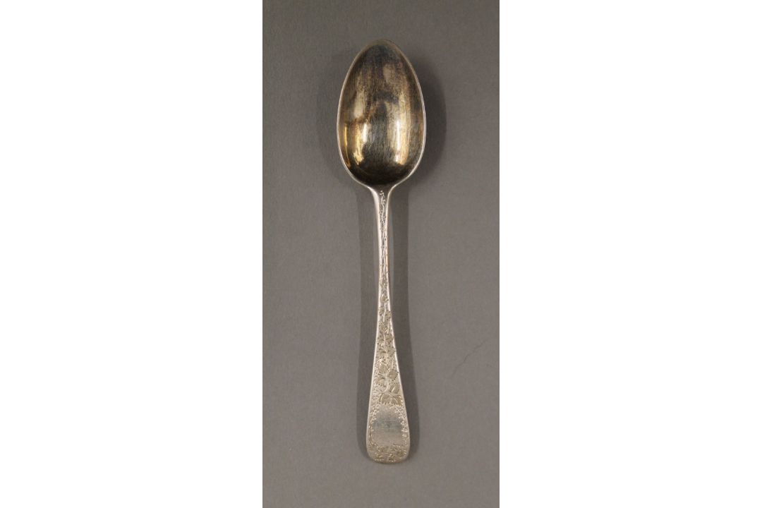 A cased set of silver teaspoons. 95.7 grammes. - Image 2 of 6