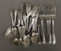 A quantity of Irish silver flatware. 729.2 grammes.