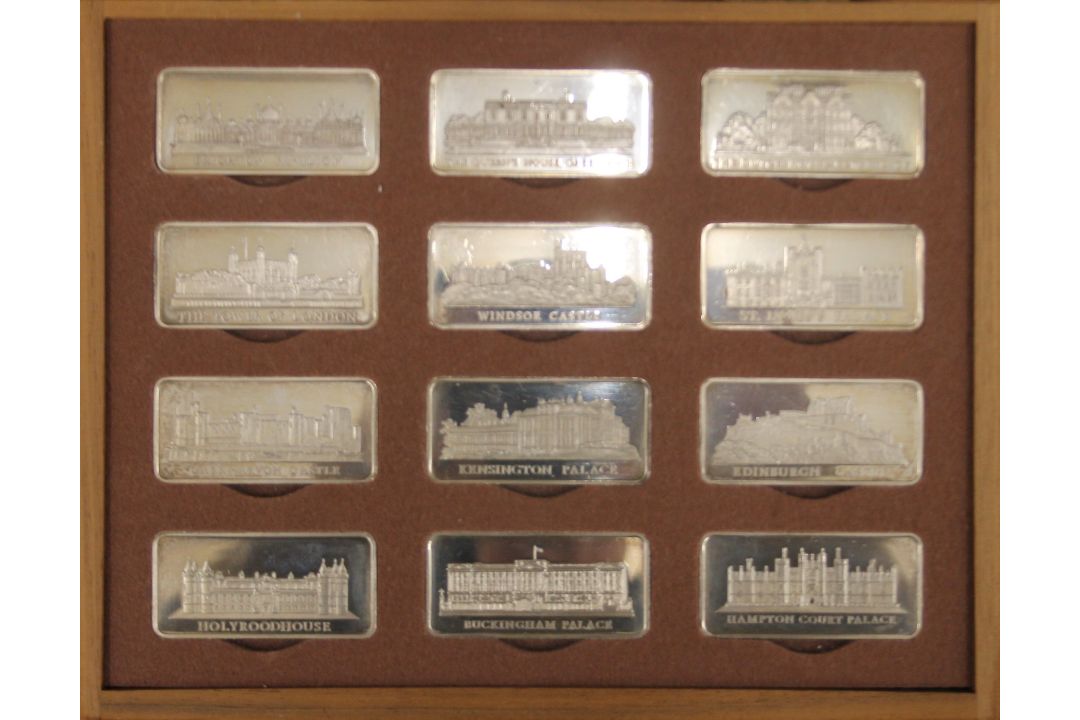 A boxed set of 12 Royal Palaces silver ingots. Each 31.3 grammes. - Image 2 of 5