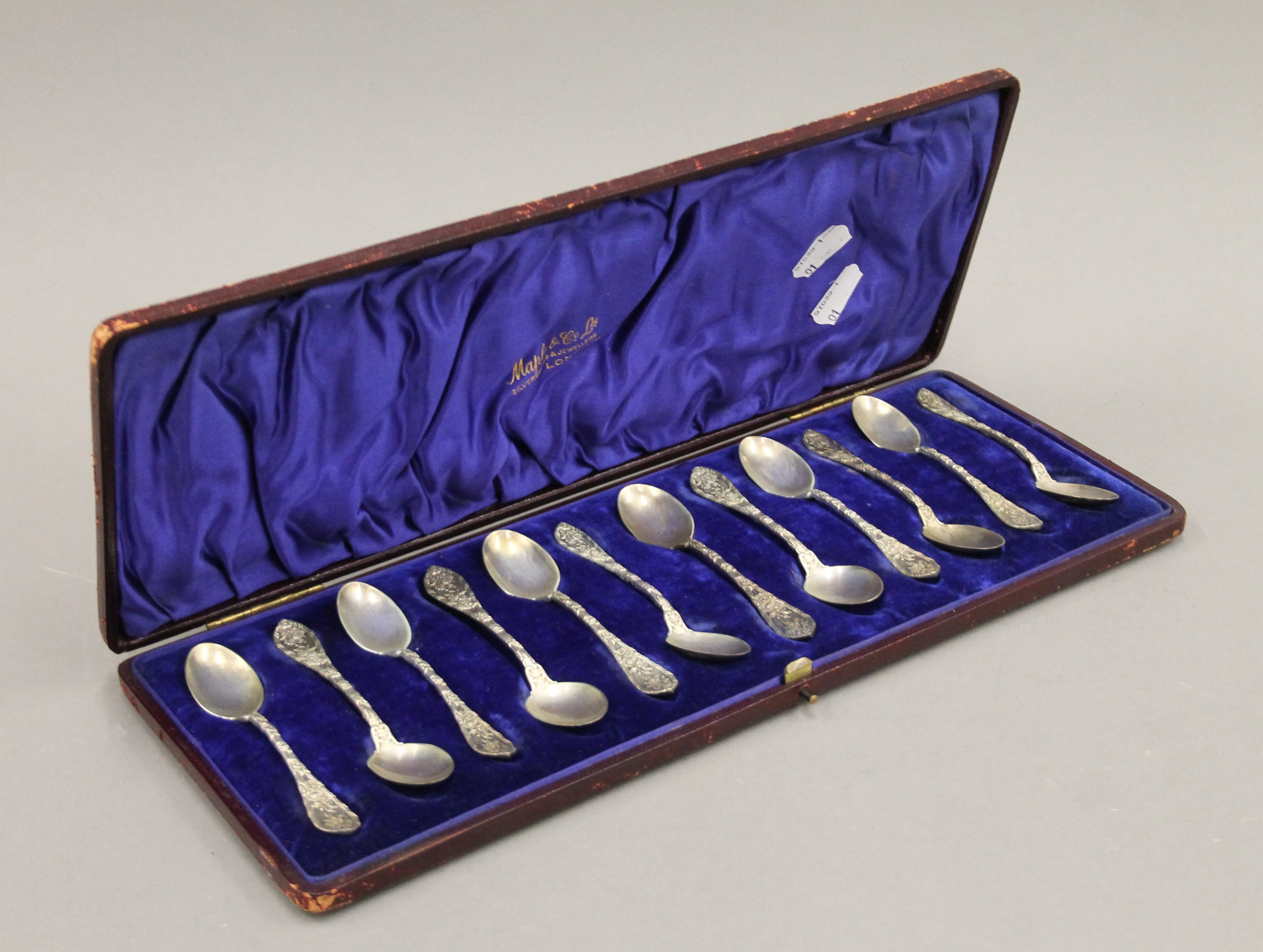 A cased set of twelve silver teaspoons, in Maple & Co box. 165.5 grammes. - Image 6 of 6