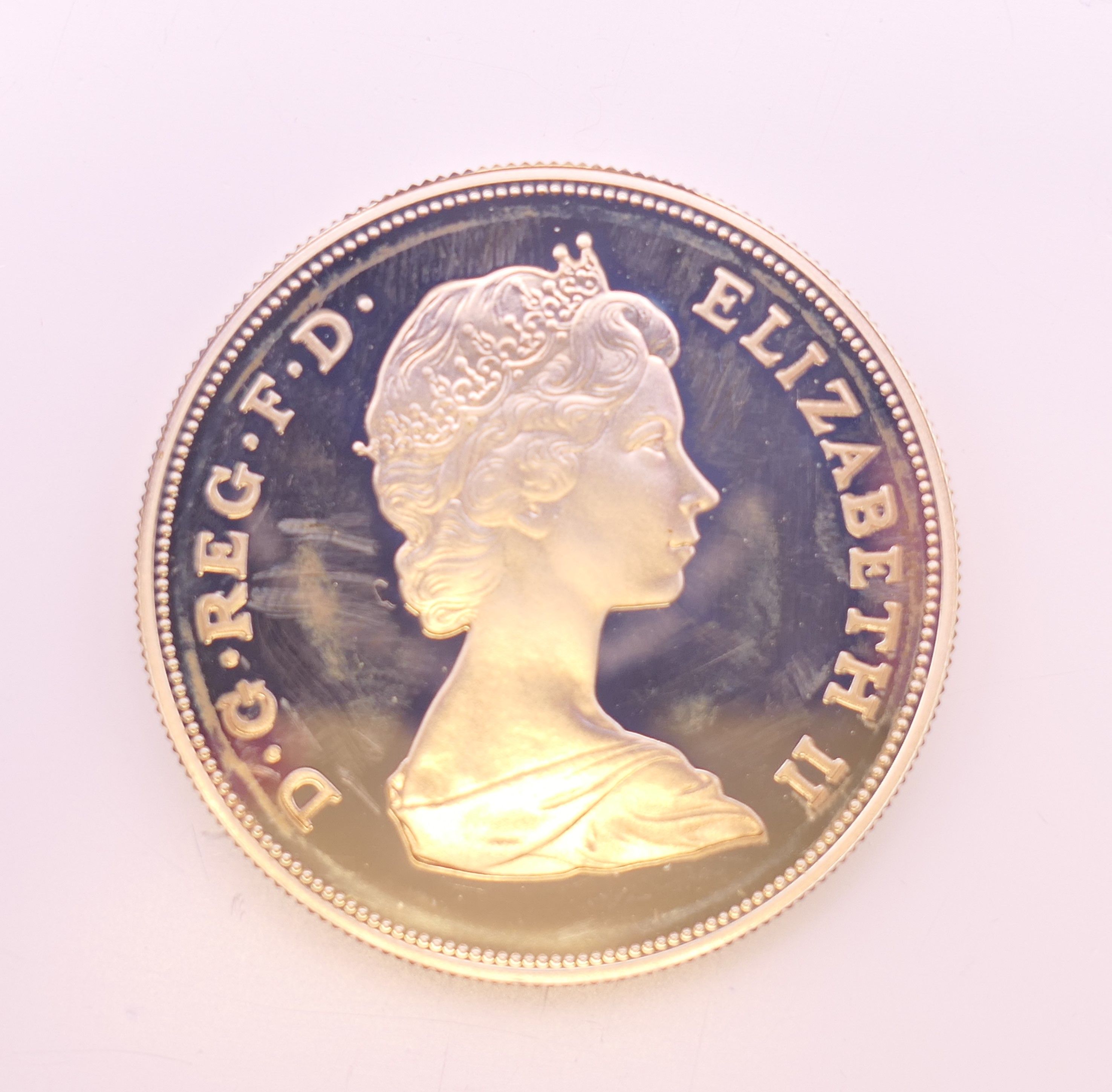 A silver proof coin commemorating the marriage of His Royal Highness The Prince of Wales and Lady - Image 2 of 4