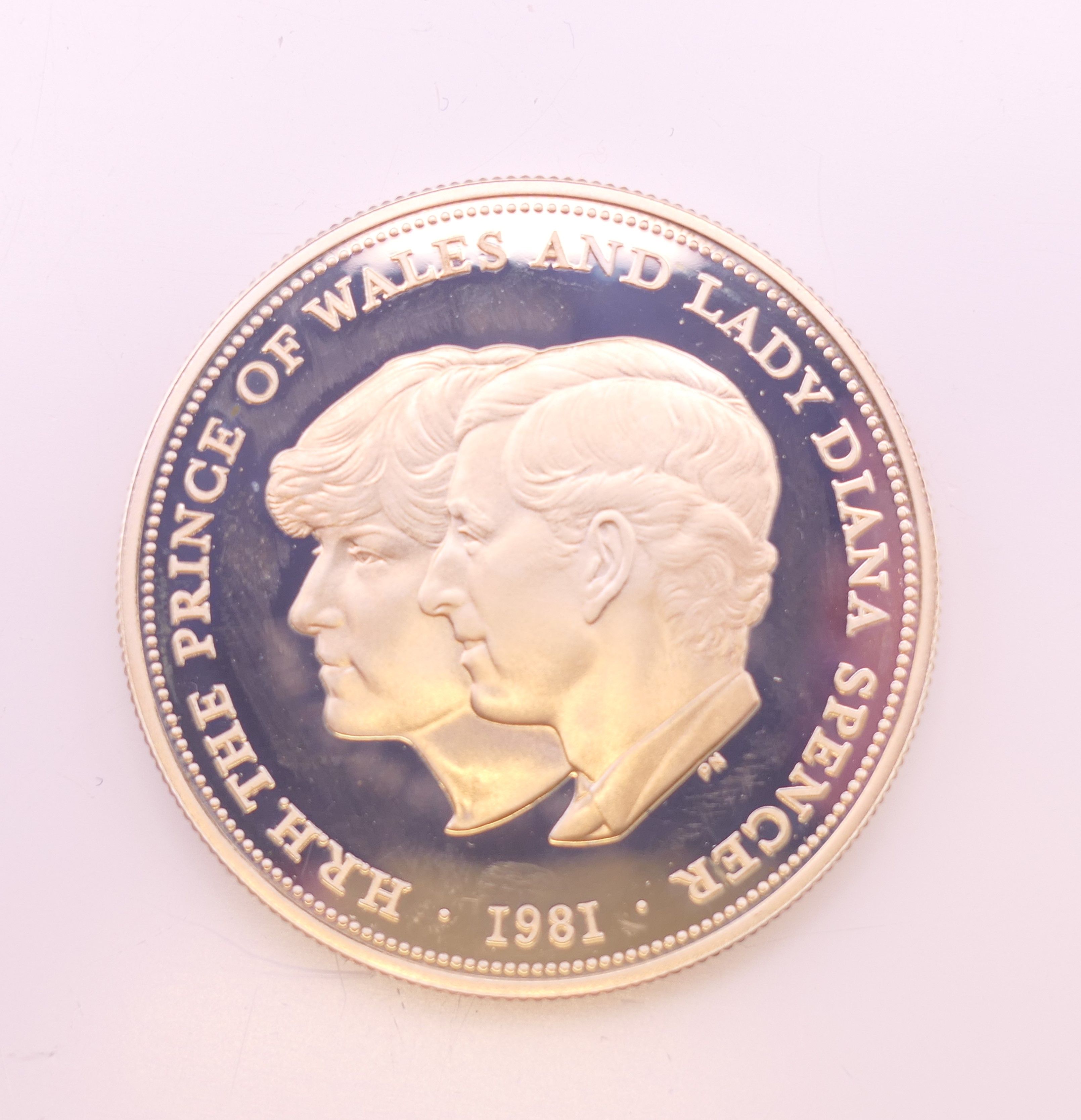 A silver proof coin commemorating the marriage of His Royal Highness The Prince of Wales and Lady - Image 3 of 4