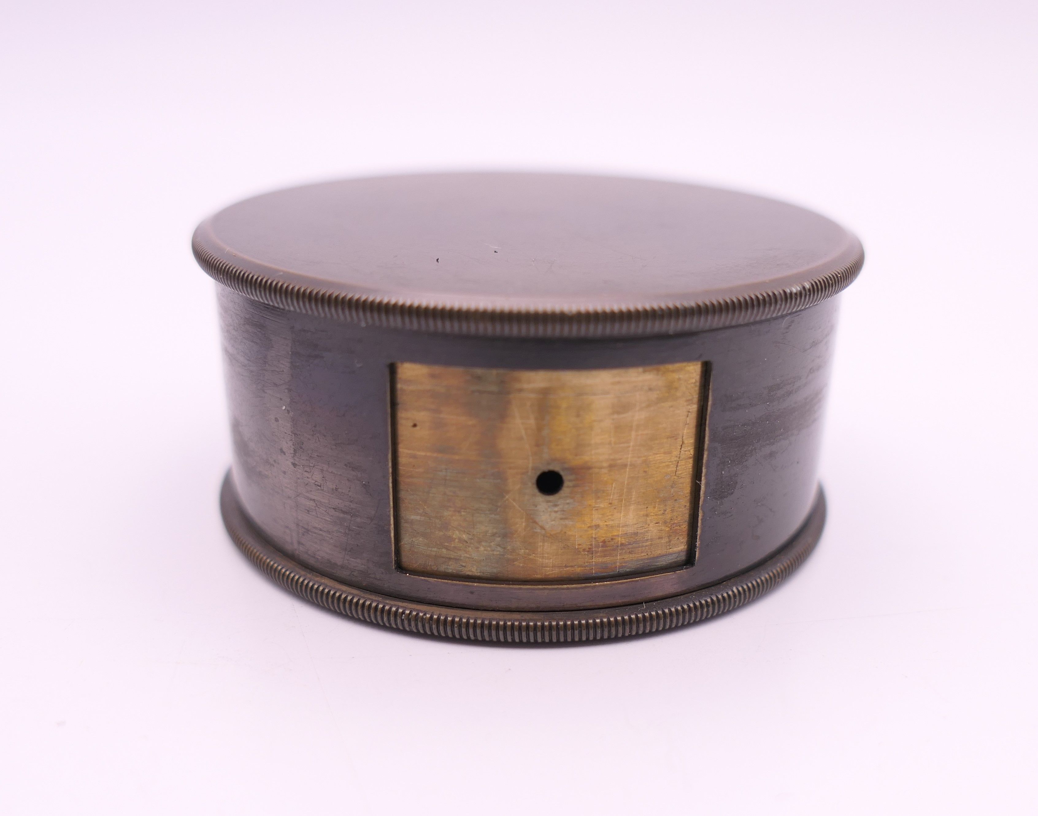 A cased pocket clinometer and two snuff boxes. - Image 3 of 7