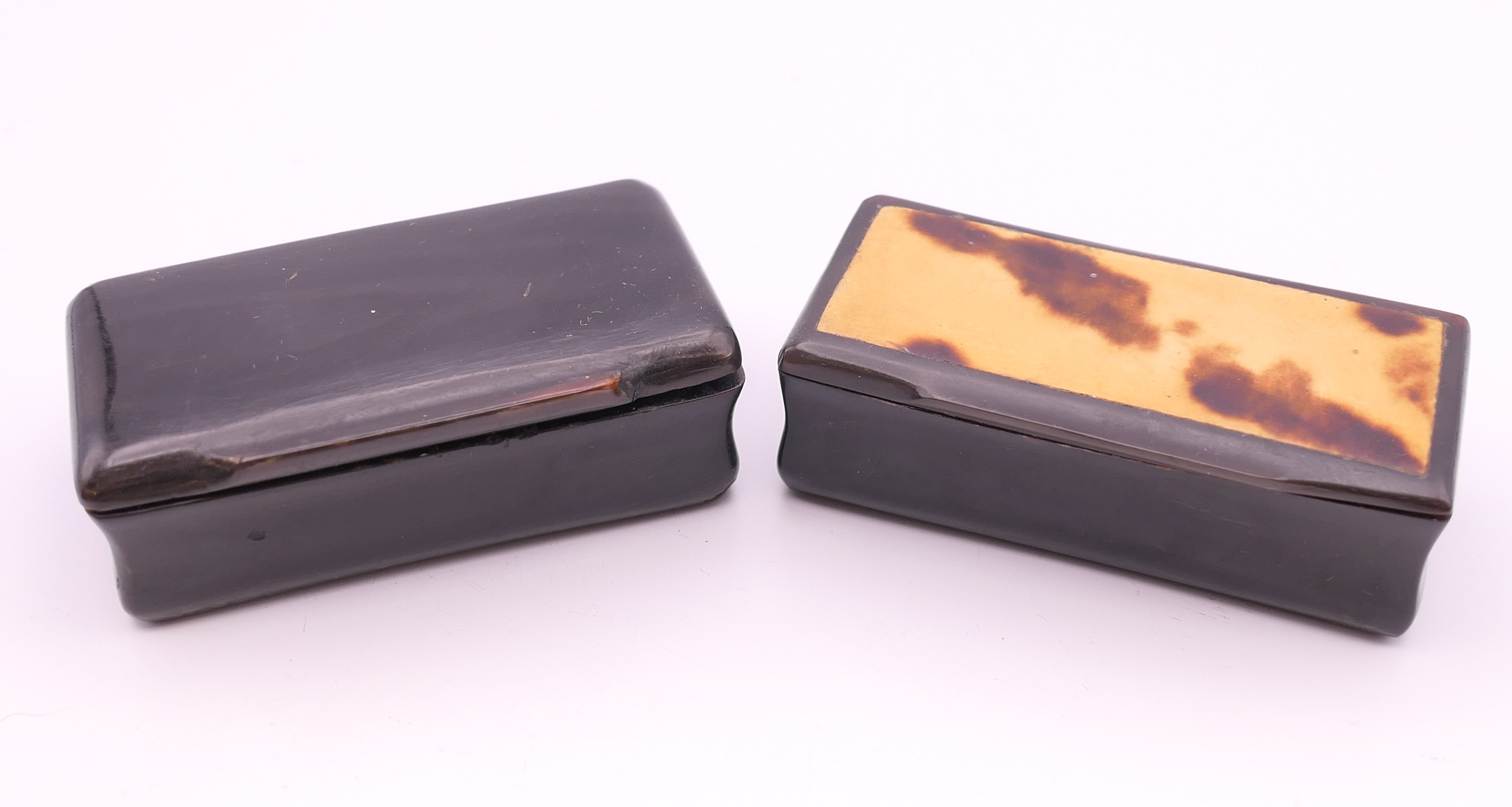 A cased pocket clinometer and two snuff boxes. - Image 6 of 7