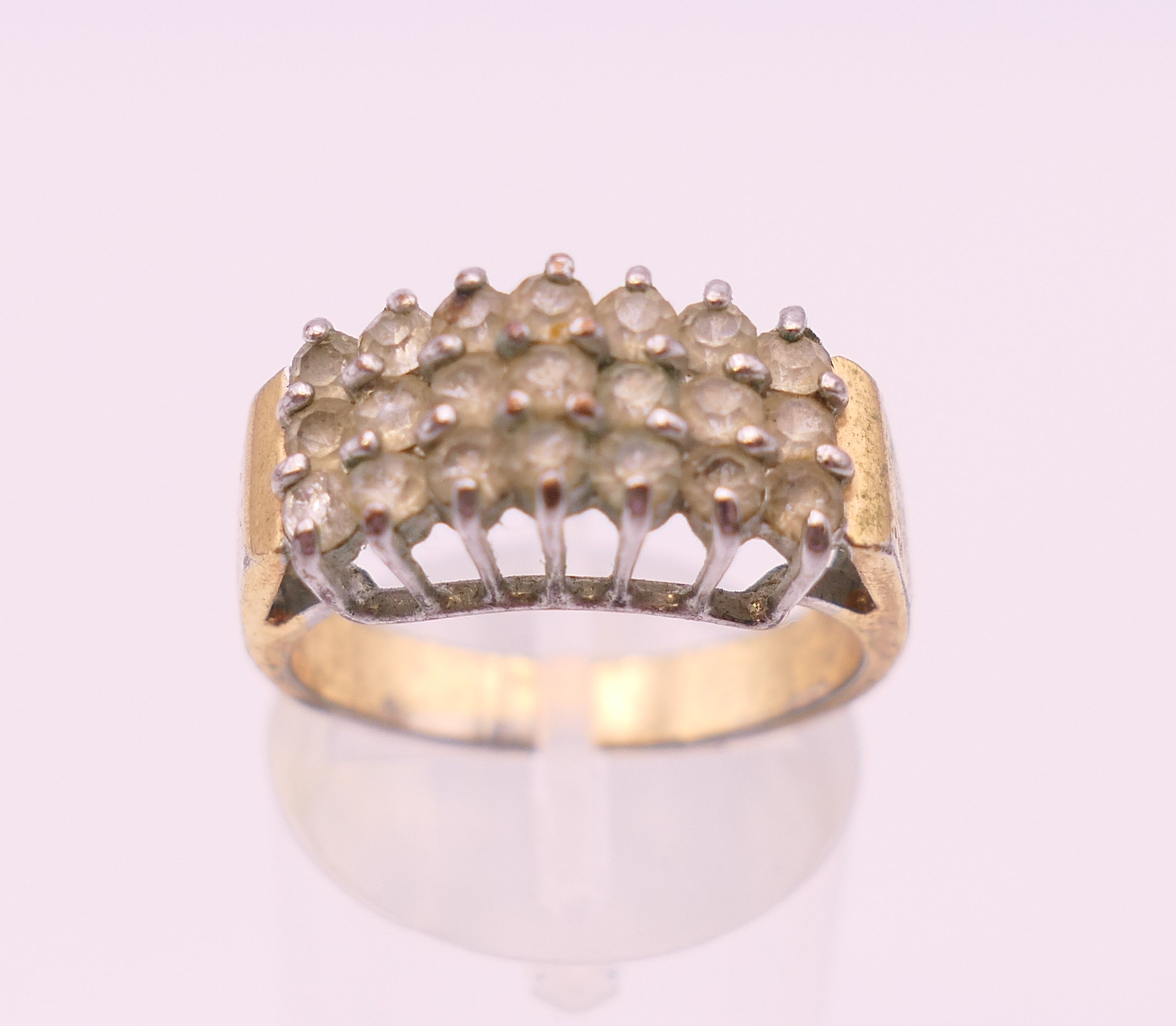 A silver and cubic zirconia ring, another ring and a chain. Chain 47 cm long. - Image 4 of 7