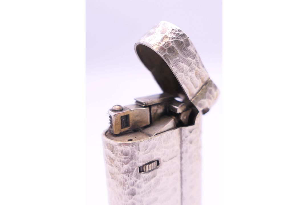 A Dunhill lighter and a Davidoff lighter. The former 6.5 cm high. - Image 8 of 9