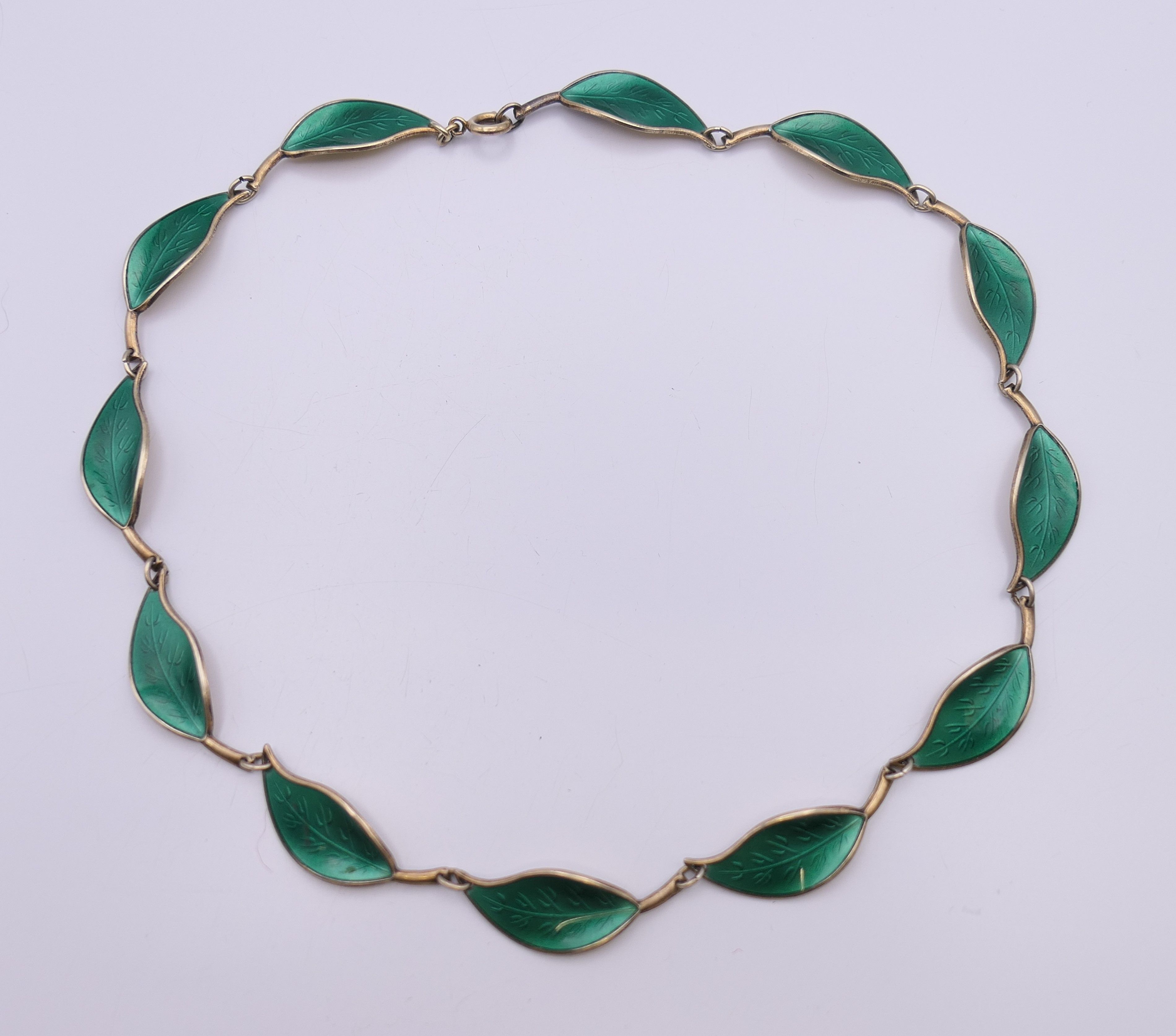 A David Andersen green enamel and silver leaf form necklace. 40 cm long. - Image 2 of 6
