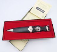 A Highland dress sgian dubh, boxed. 17.5 cm long.