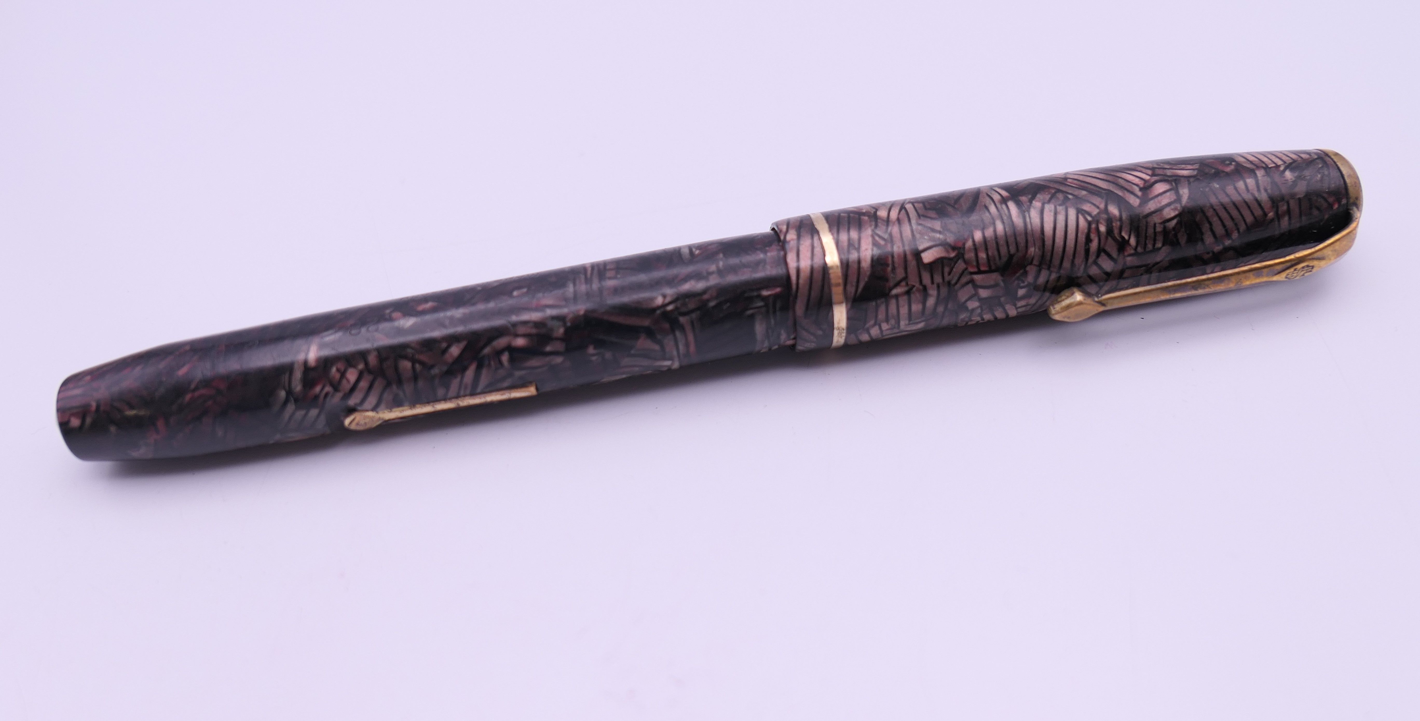 A Conway Stewart fountain pen with a 14 ct gold nib, in original box. - Image 2 of 6