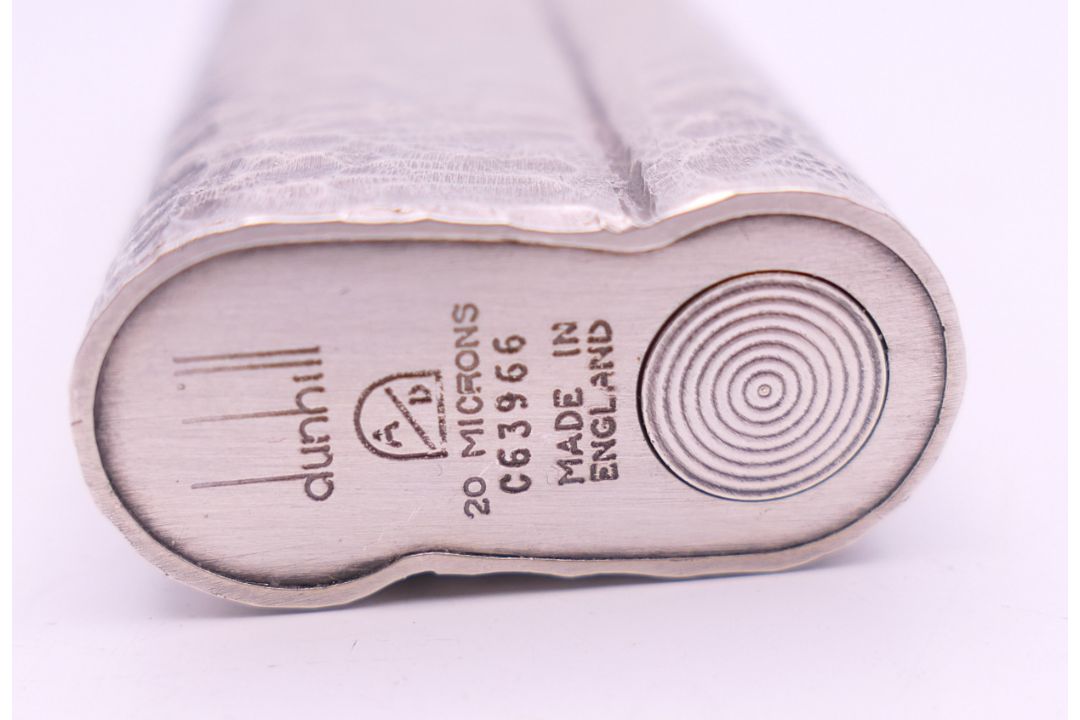A Dunhill lighter and a Davidoff lighter. The former 6.5 cm high. - Image 7 of 9