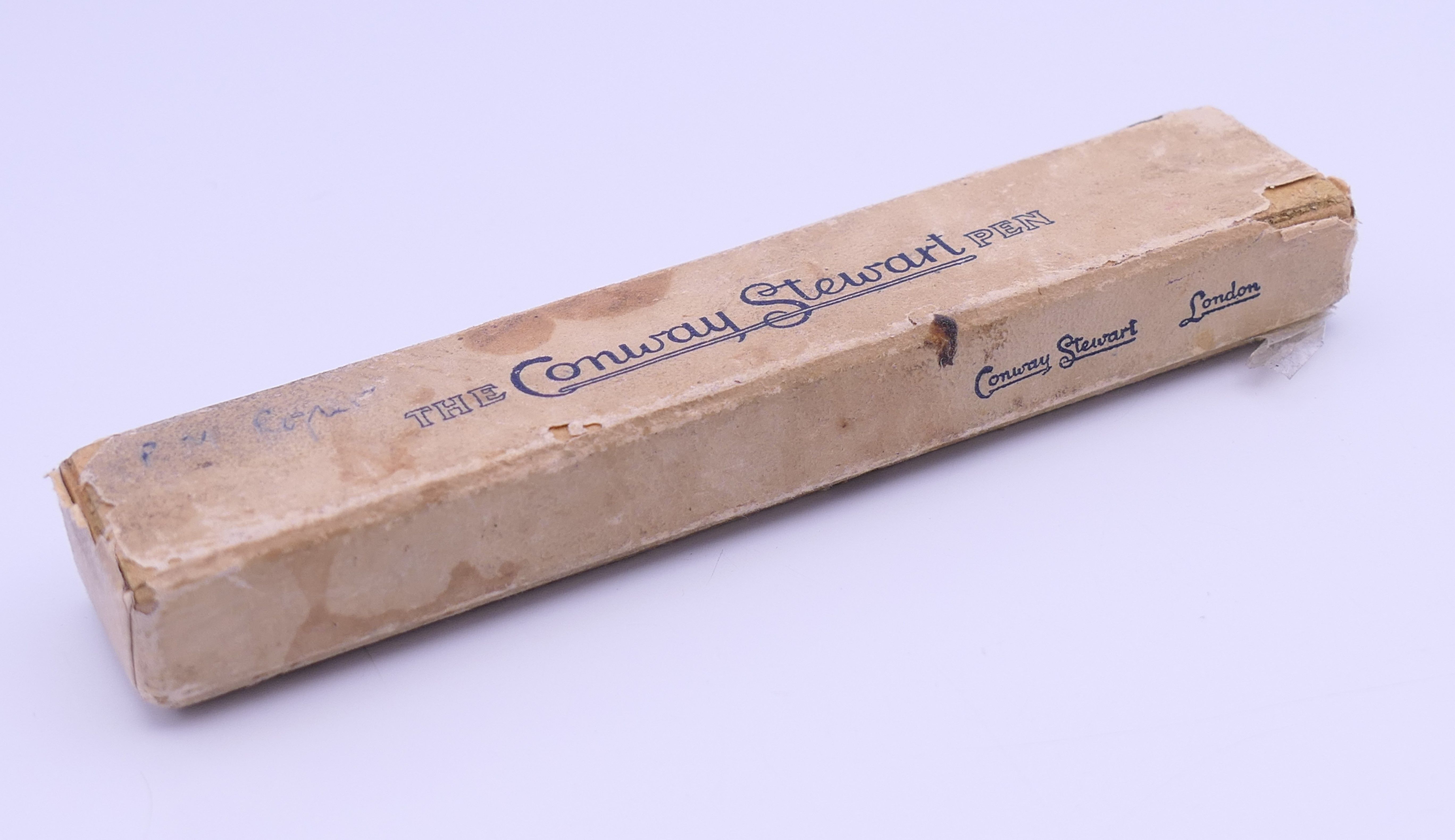 A Conway Stewart fountain pen with a 14 ct gold nib, in original box. - Image 6 of 6