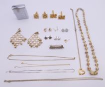 A small quantity of miscellaneous jewellery including earrings, cufflinks, necklaces,
