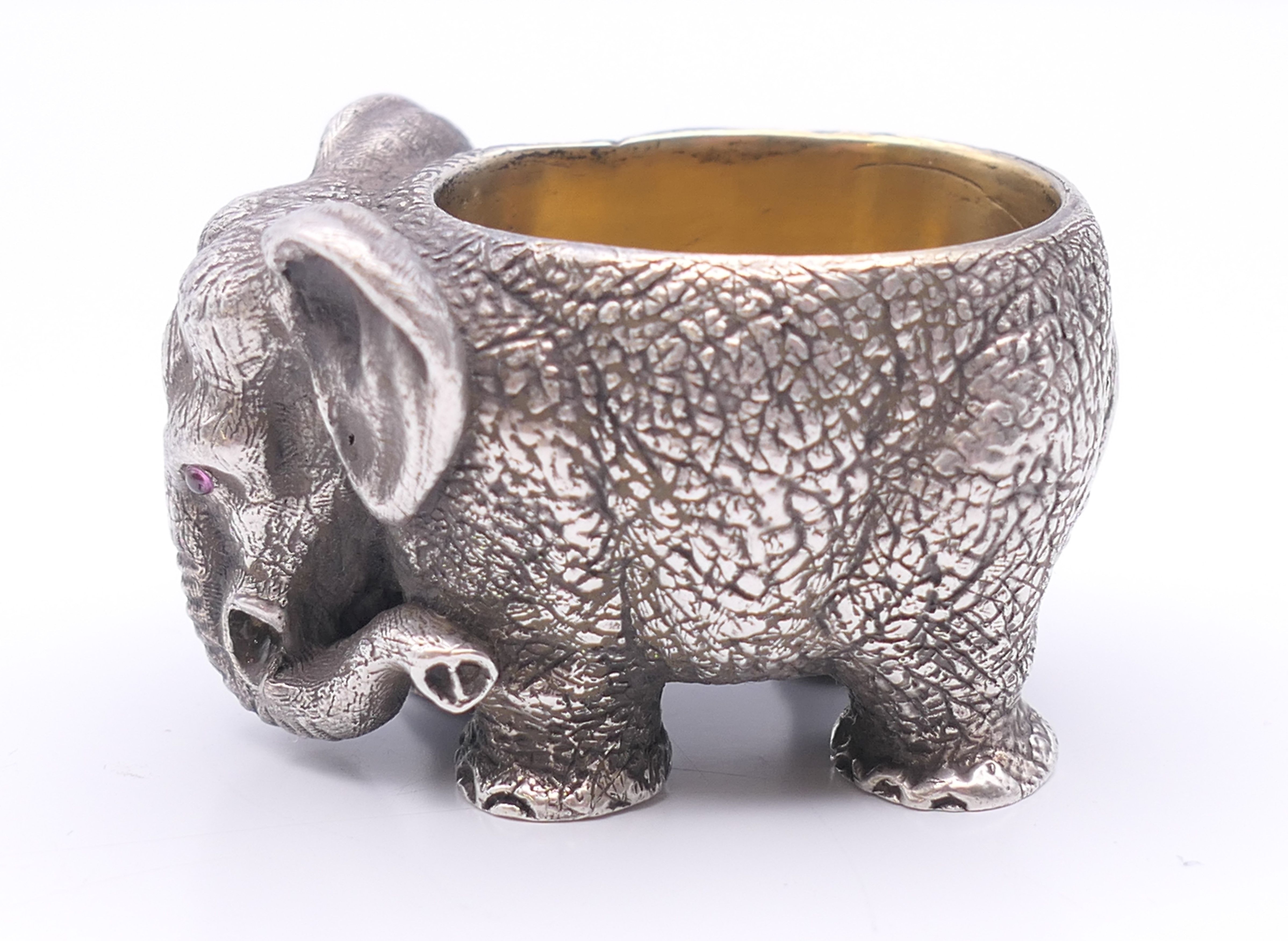 A small salt formed as an elephant, bearing Russian marks. 4.5 cm long. - Image 4 of 13