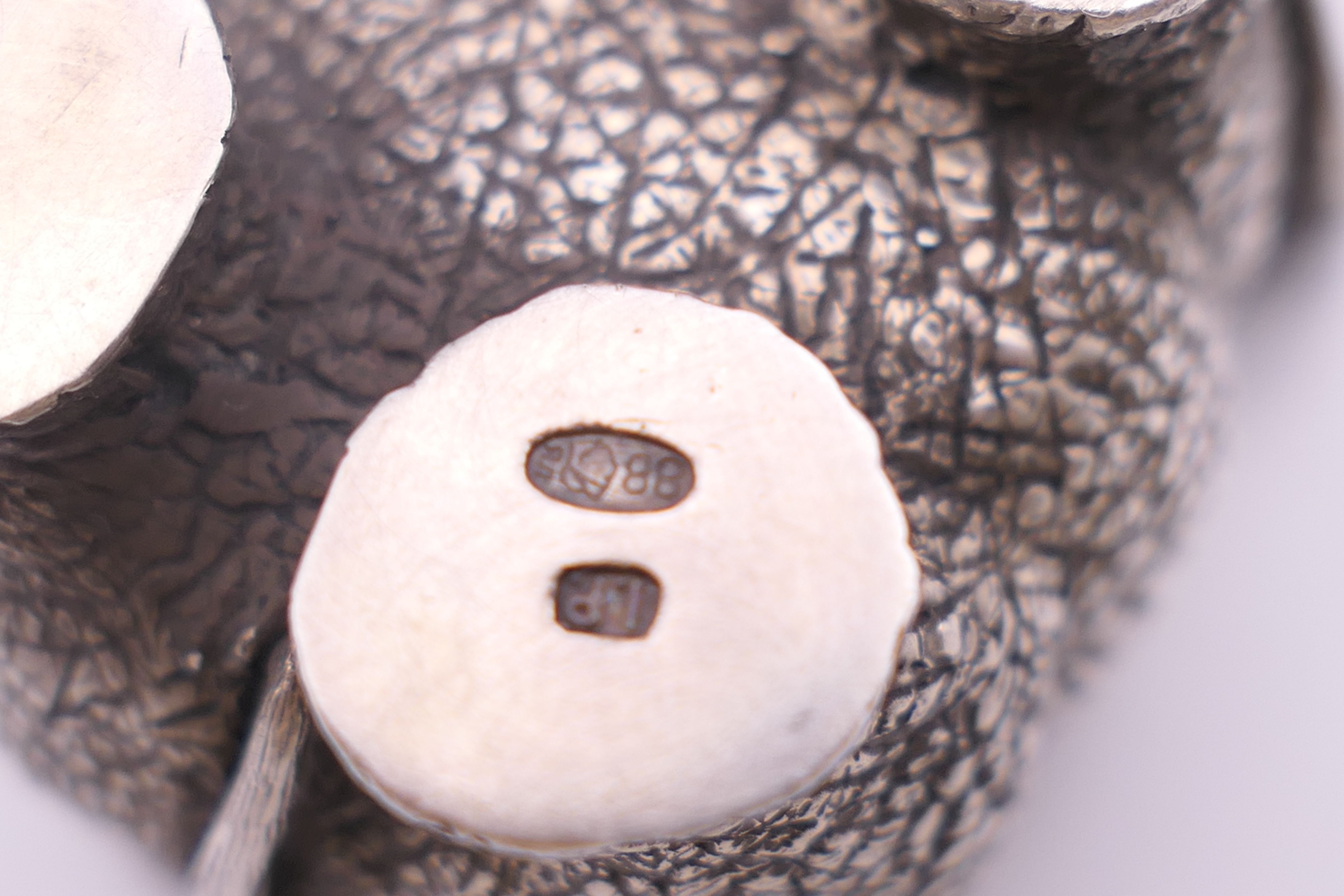 A small salt formed as an elephant, bearing Russian marks. 4.5 cm long. - Image 9 of 13