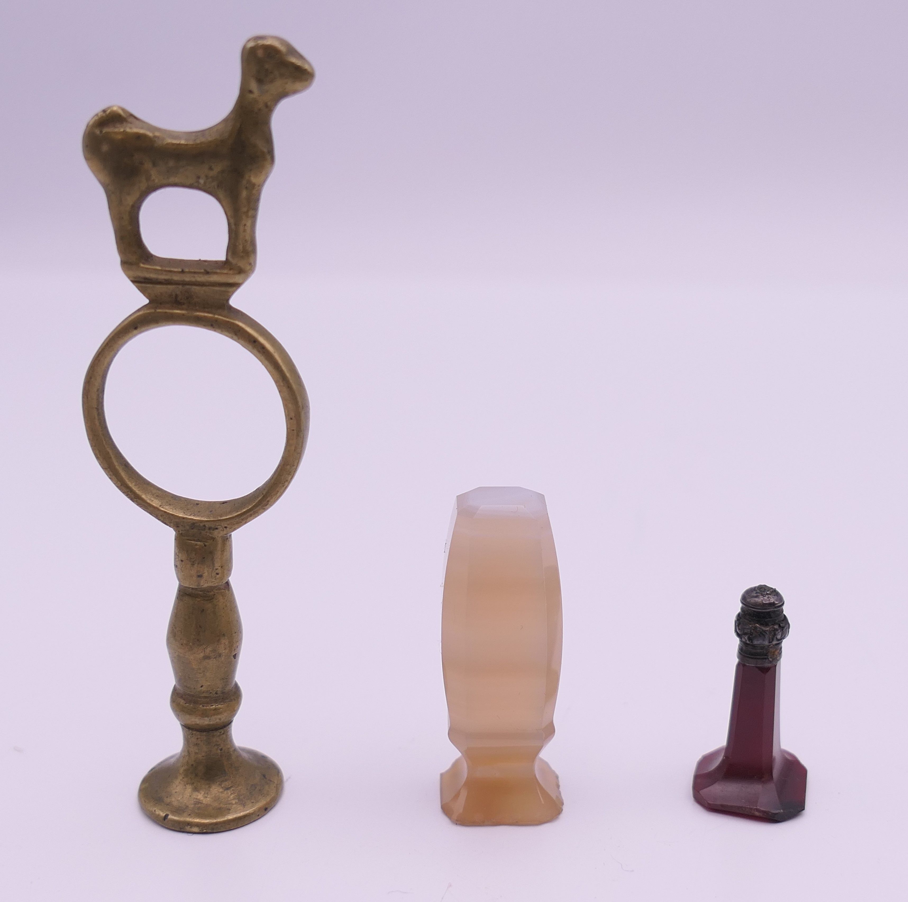 A quantity of miscellaneous items including button hooks, sewing stiletto, seals, etc. - Image 2 of 6