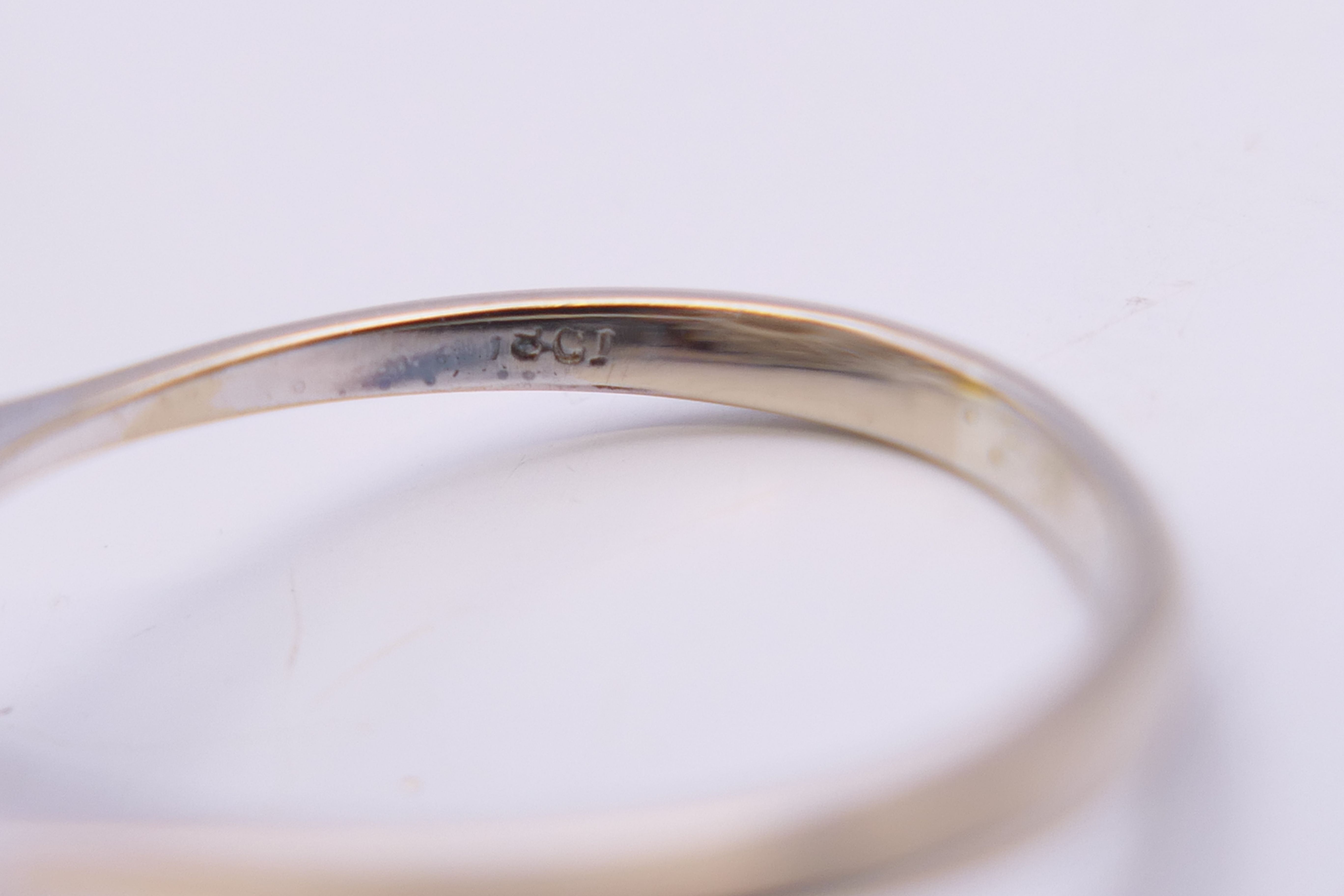 An 18 ct white gold diamond cluster ring. Ring size O. 6.3 grammes total weight. - Image 10 of 12