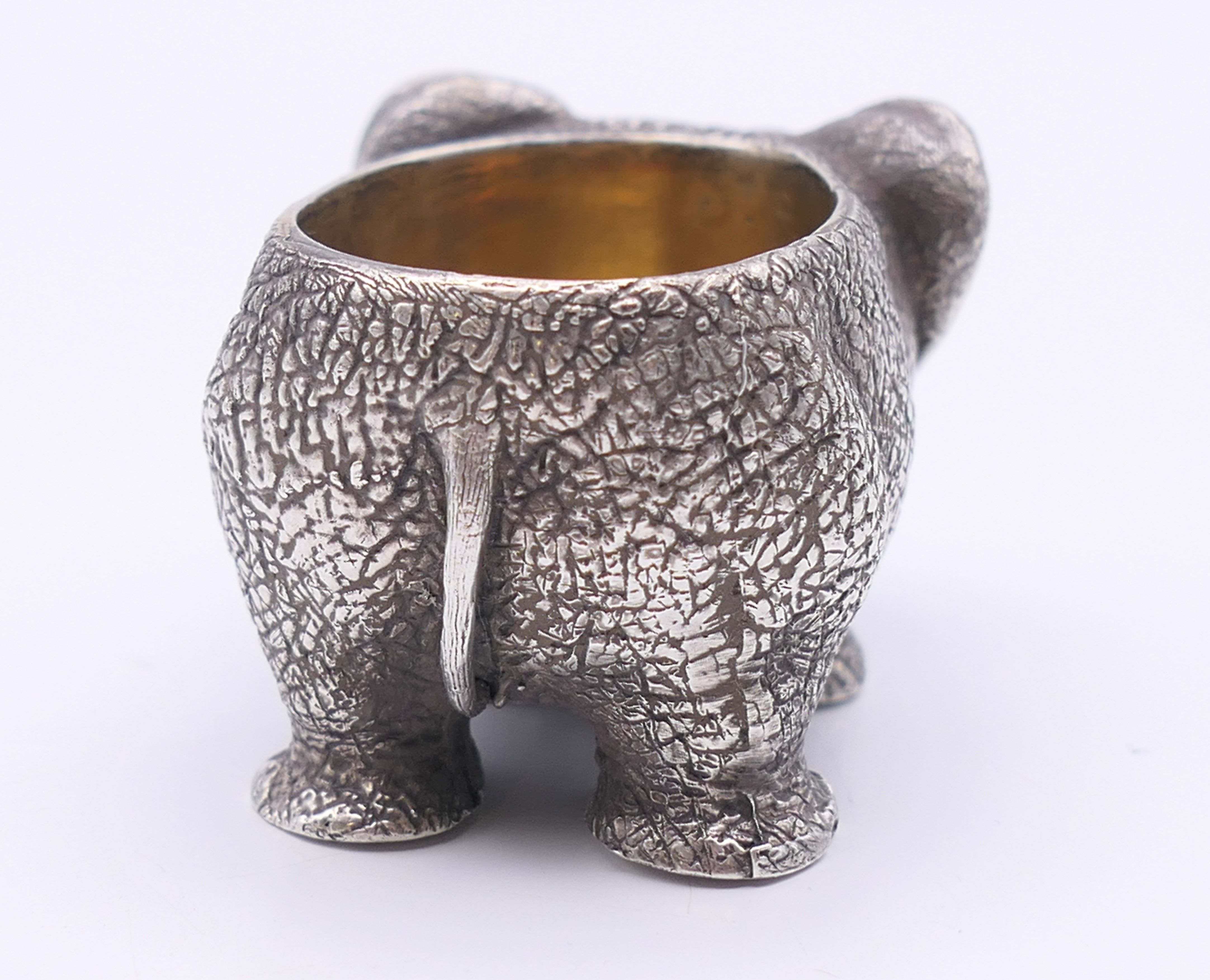 A small salt formed as an elephant, bearing Russian marks. 4.5 cm long. - Image 6 of 13