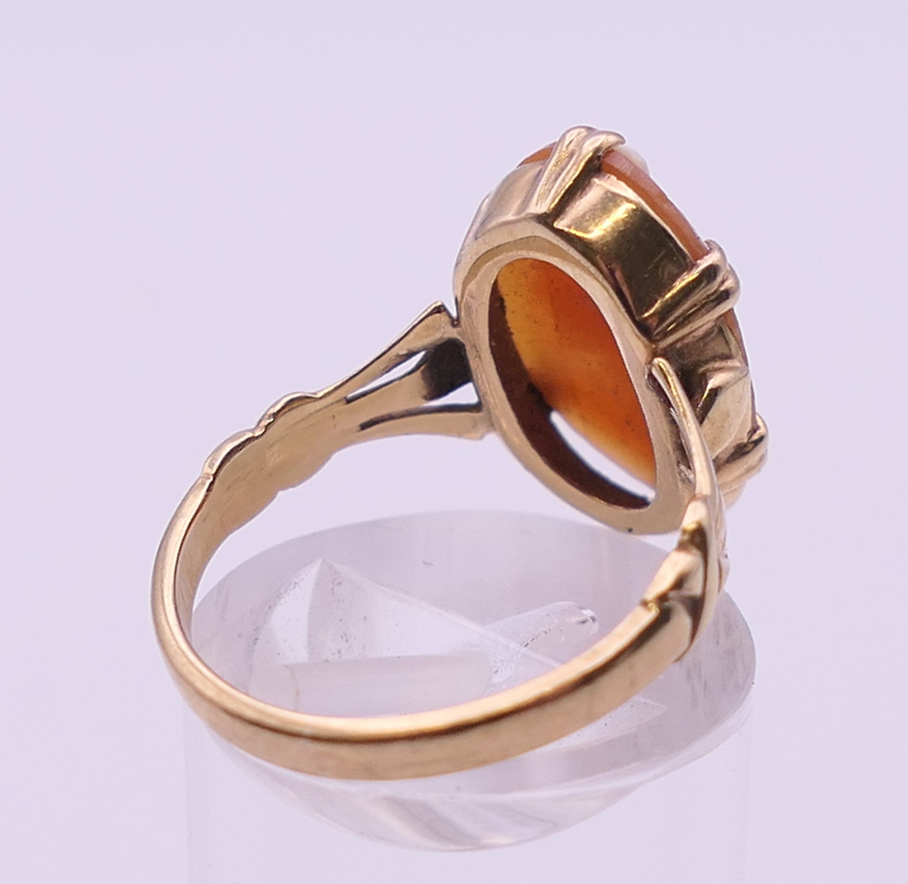 A 9 ct gold cameo ring. Ring size O/P. - Image 3 of 5