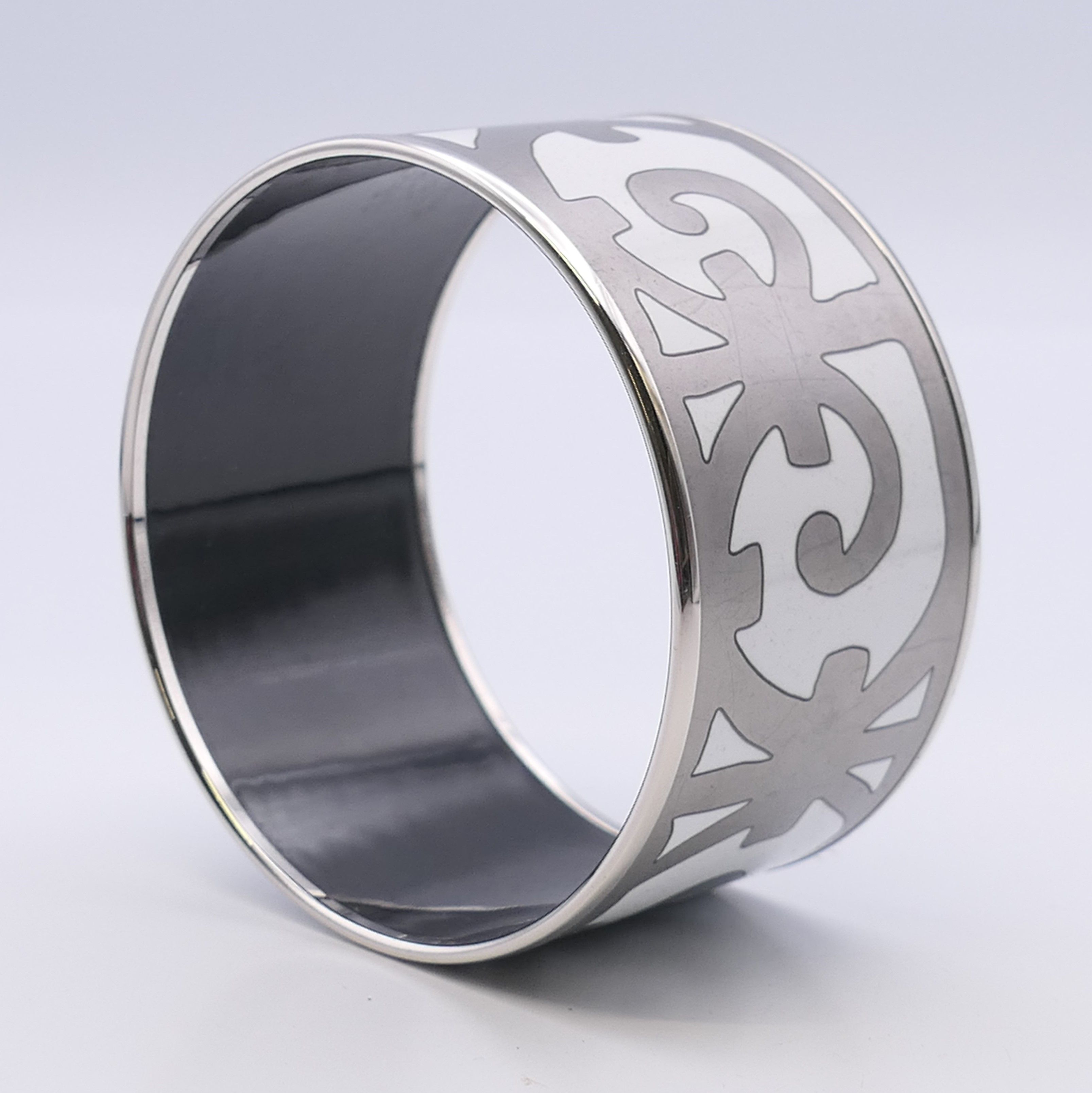 A Hermes bangle in box. Internal diameter approximately 6.5 cm. - Image 3 of 5