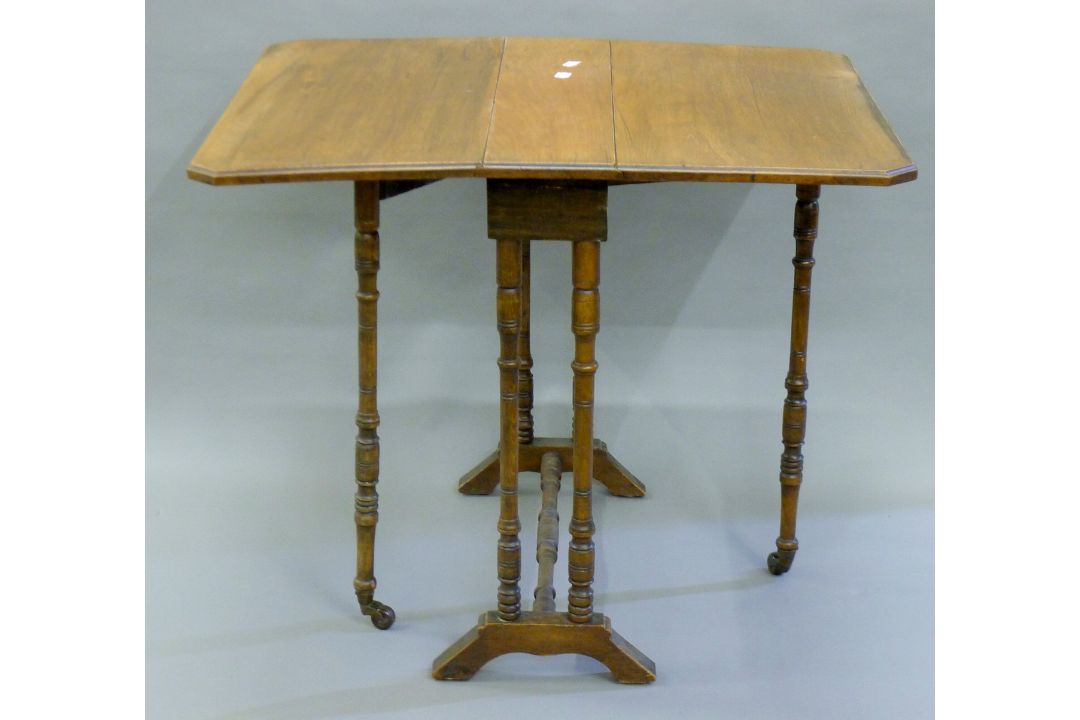 A Victorian mahogany Sutherland table and a 20th century oak drop leaf coffee table. - Image 6 of 7