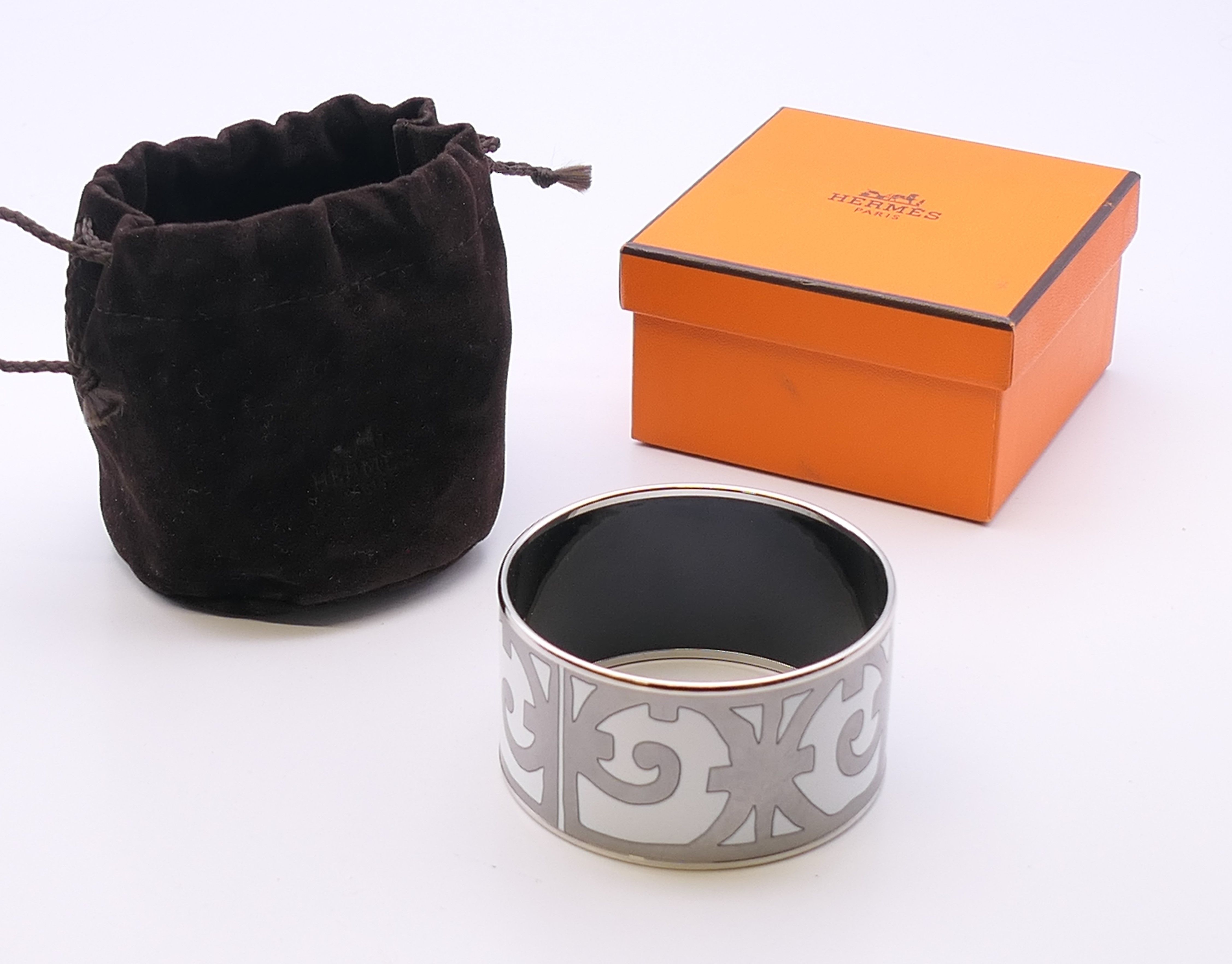 A Hermes bangle in box. Internal diameter approximately 6.5 cm. - Image 5 of 5