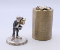 A Stuart Devlin silver gilt Christmas Carol box 'Christmas is Coming'. 7 cm high. 194.2 grammes.