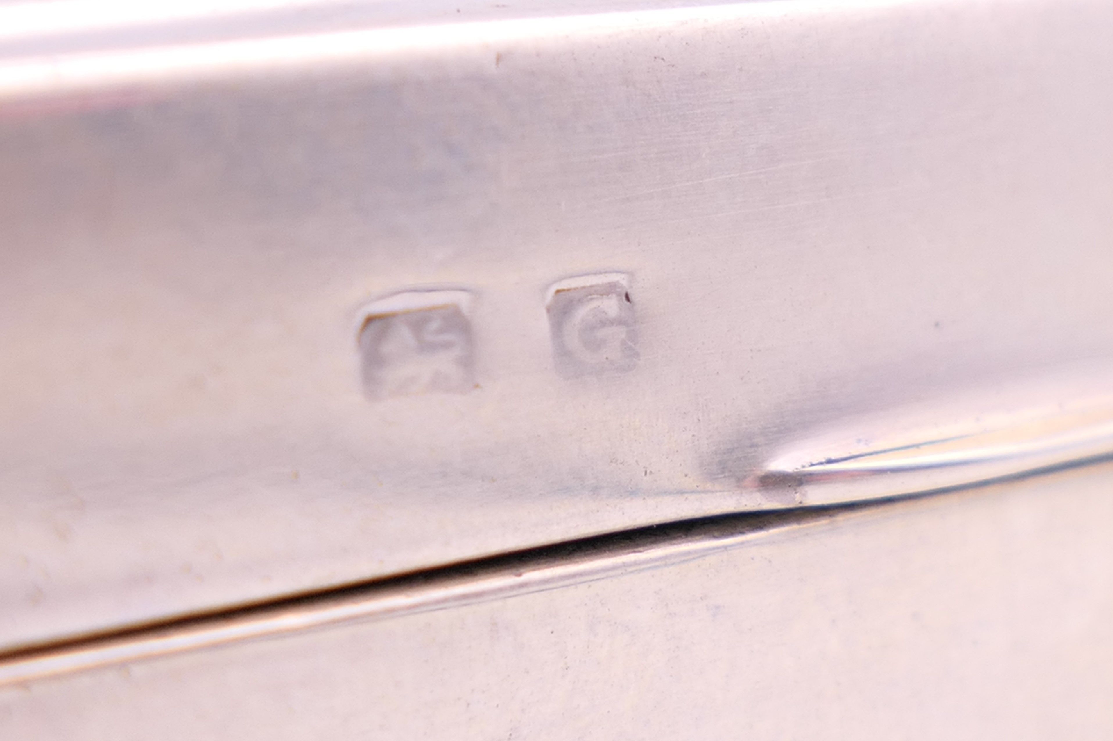 A silver and enamel trinket box, hallmarked for Birmingham 1931, maker's mark of E S Barnsley. - Image 3 of 8