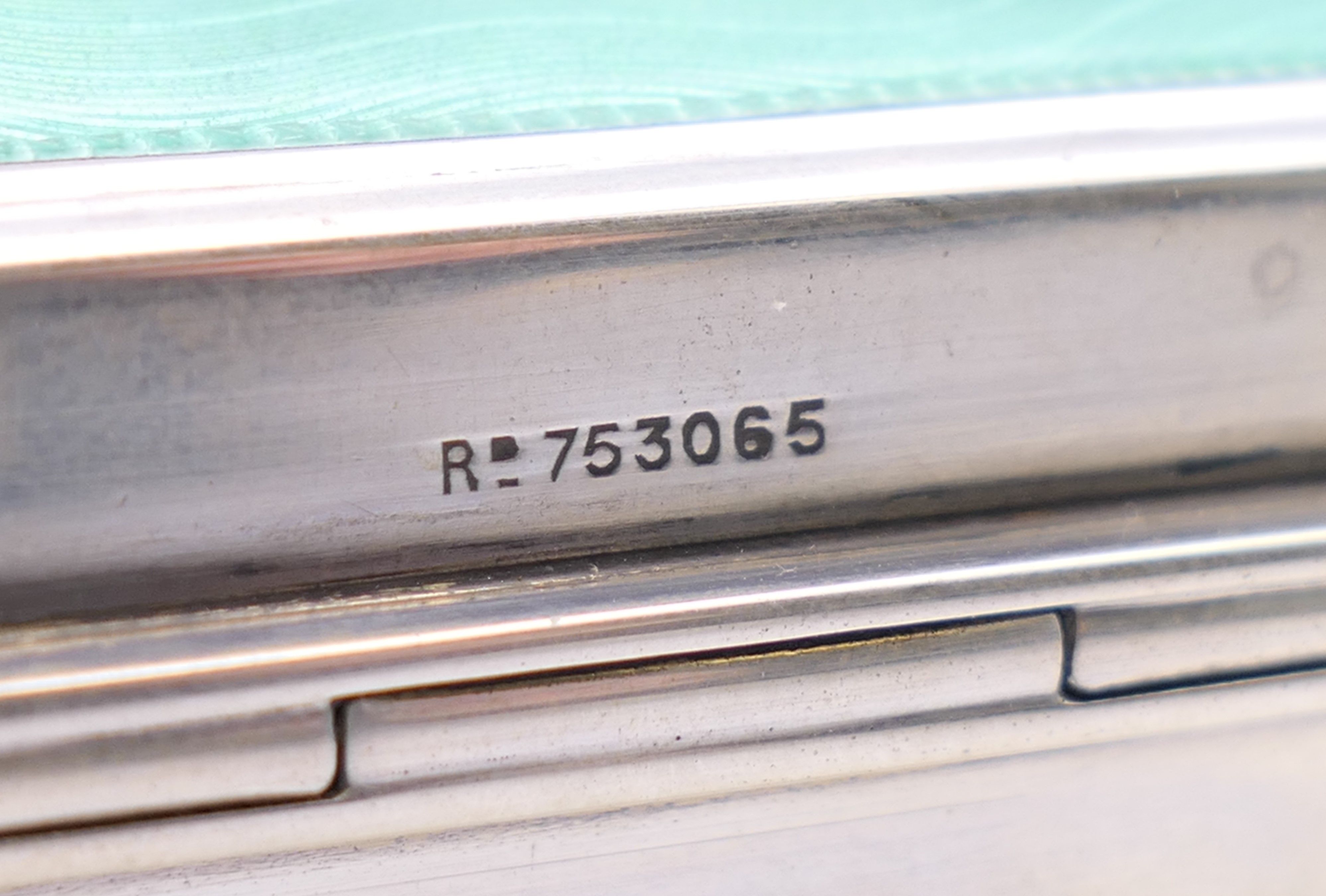 A silver and enamel trinket box, hallmarked for Birmingham 1931, maker's mark of E S Barnsley. - Image 5 of 8