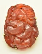 Chinese 9ct gold pendant / brooch set with carved agate depicting a Chinese opossum and coins, 4.2 x