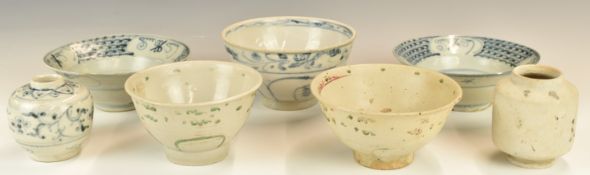 Vietnamese 15thC porcelain from the Hoi An shipwreck, some pieces with certificates and original