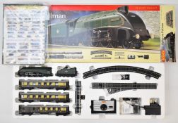 Hornby 00 gauge model railway Yorkshire Pullman train set, R1136, in original box with outer sleeve.