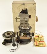 Troughton & Simms military gun sight or similar, MK1 No 11187, in carry case, W34.5 x D24 x H18cm