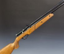 SMK Artemis LR700W .22 under-lever bolt-action air rifle with chequered semi-pistol grip, raised