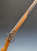 English 12 bore percussion hammer action muzzle loading shotgun with horn tipped forend, steel ram-