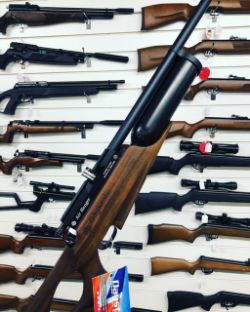 Guns & weapons, medals & militaria, taxidermy & sporting and ceramics & glass