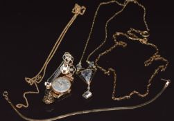 Three sections of 9ct gold chains / necklaces (5g), a 9ct gold ribbon bracelet (0.8g) and an 18ct