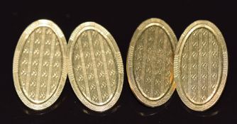 A pair of 18ct gold cufflinks with engine turned decoration, Birmingham 1928, 10g