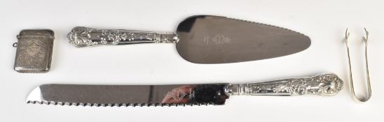 Two hallmarked silver handled King's pattern items comprising bread knife and cake slice, hallmarked