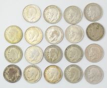 Sixteen George V consecutive half crowns 1919-1934, includes high grade examples, together with 3