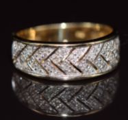 A 14k gold ring set with diamonds, 3.5g, size O