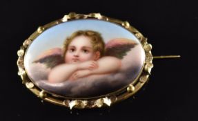 Victorian brooch set with a painted porcelain plaque depicting a cherub, 18.0g
